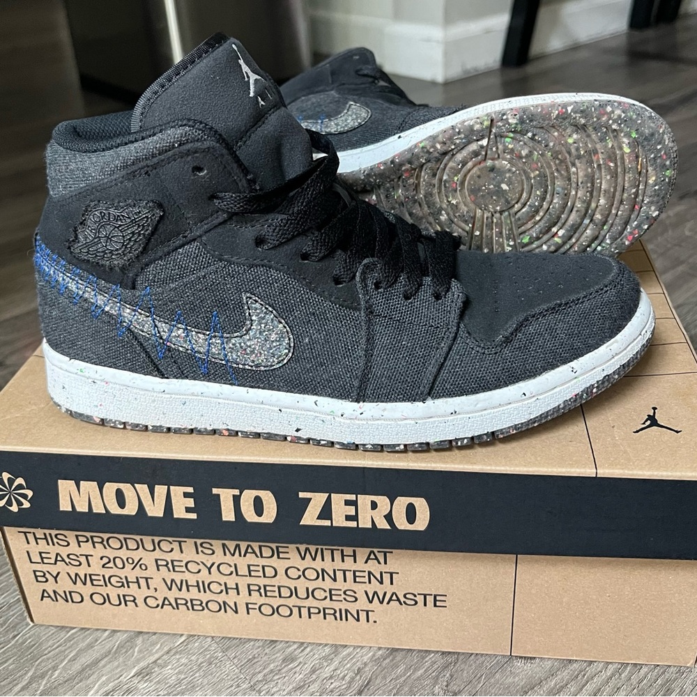 Air Jordan 1 Mid